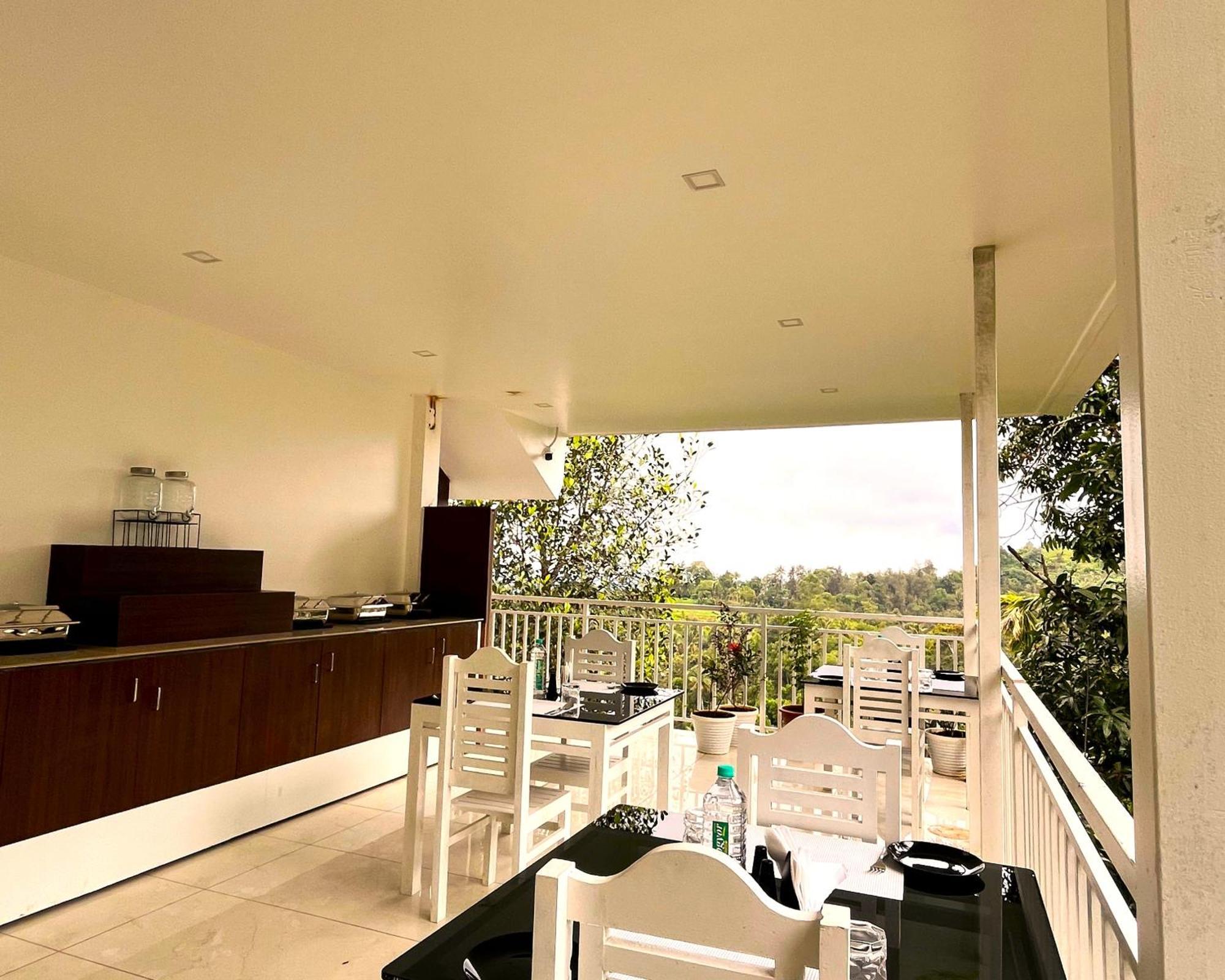 Aura Springs Resort Anachal Extérieur photo